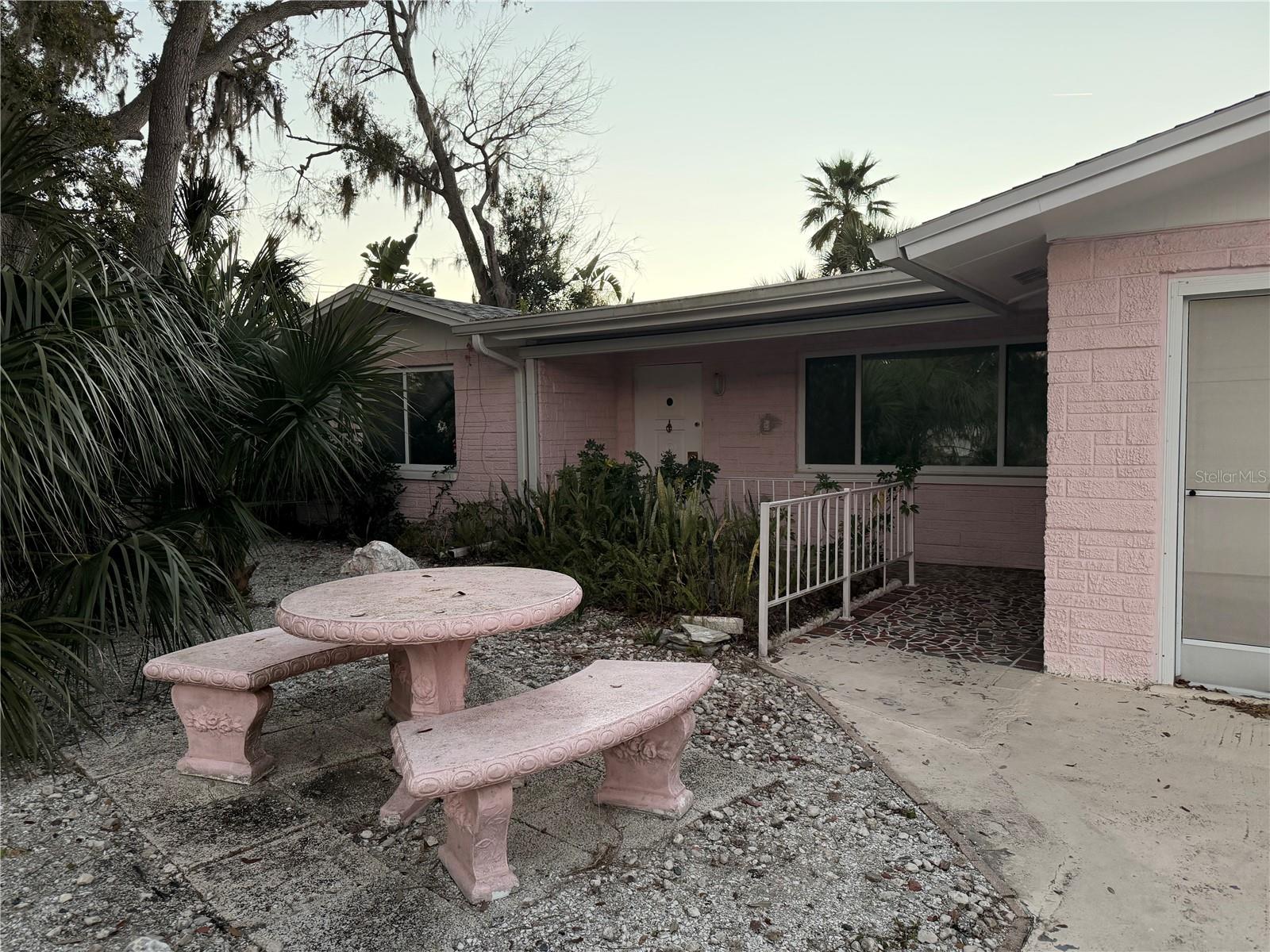 7127 Peninsular Dr photo 1