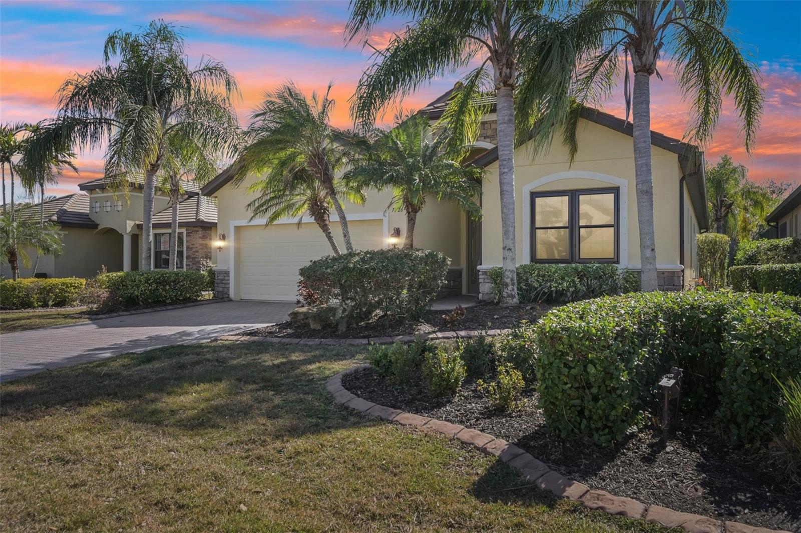 7526 Rio Bella Pl photo 1