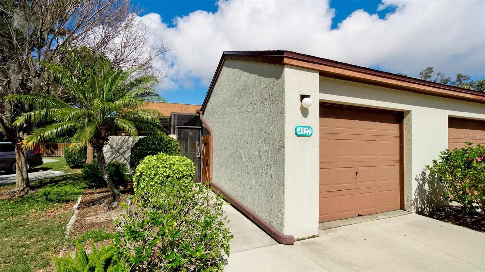 4527 Park Lake Ter N photo 1