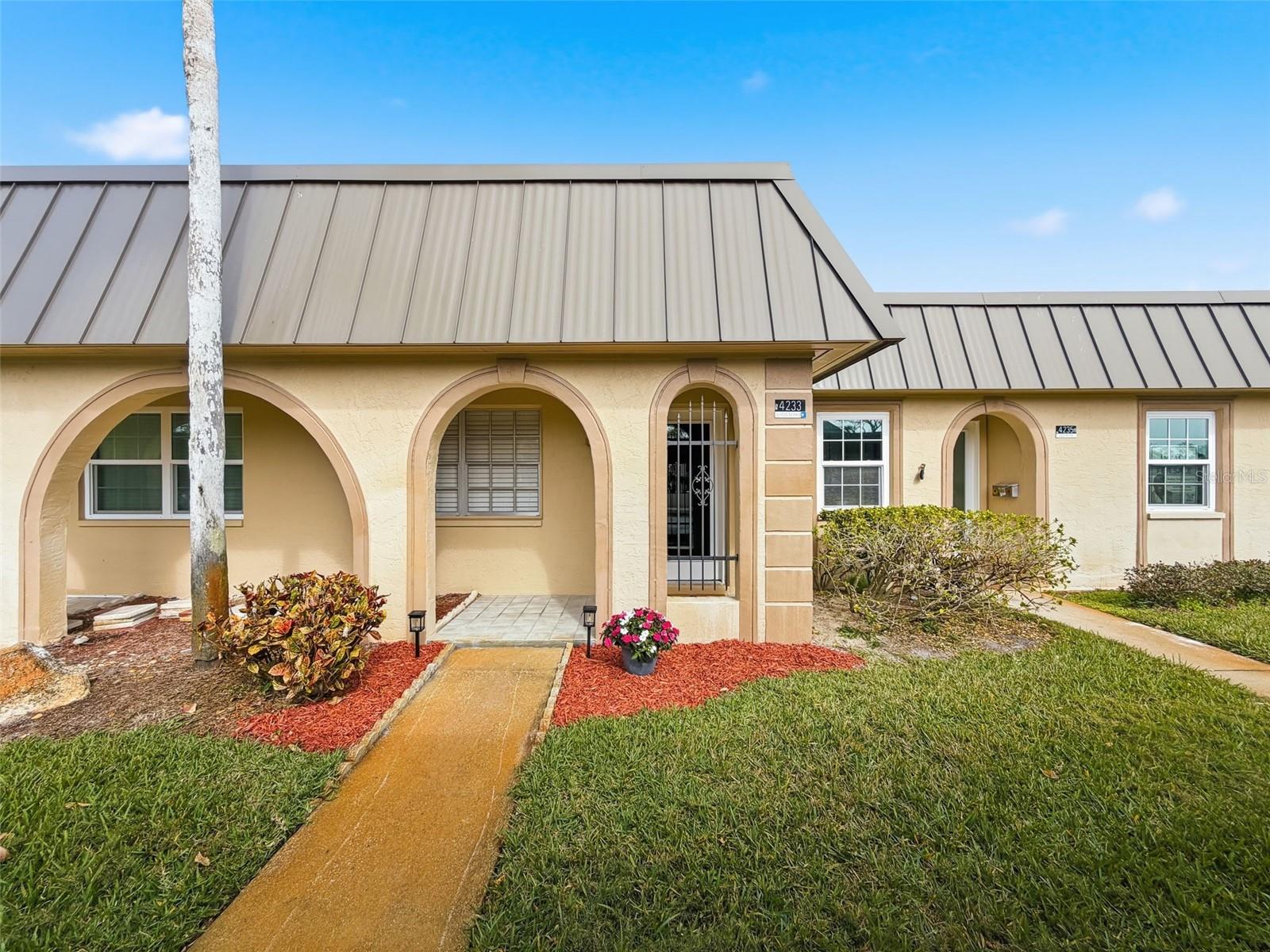 4233 Stratford Dr #D photo 1