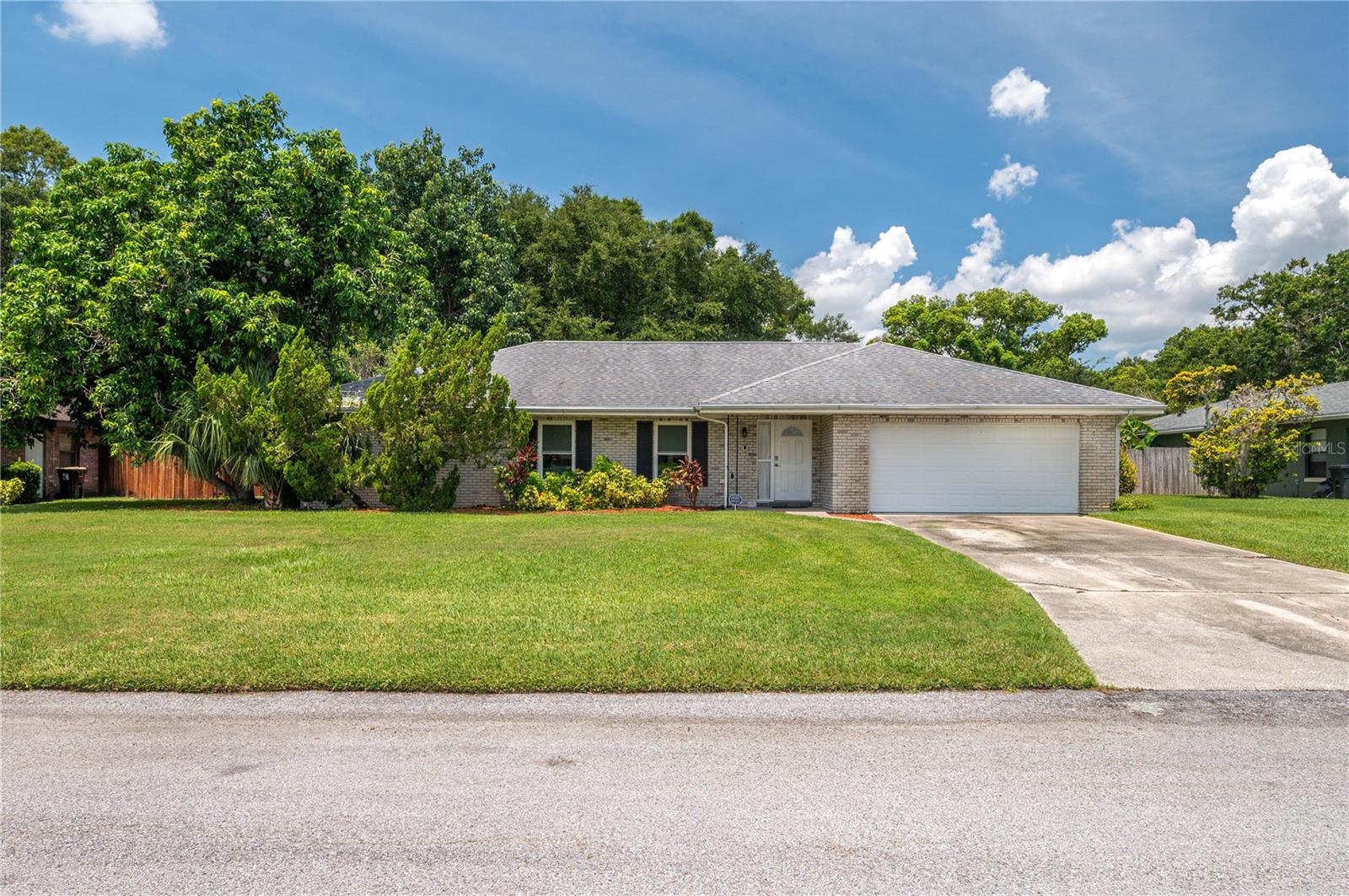 305 Hernando Rd photo 1