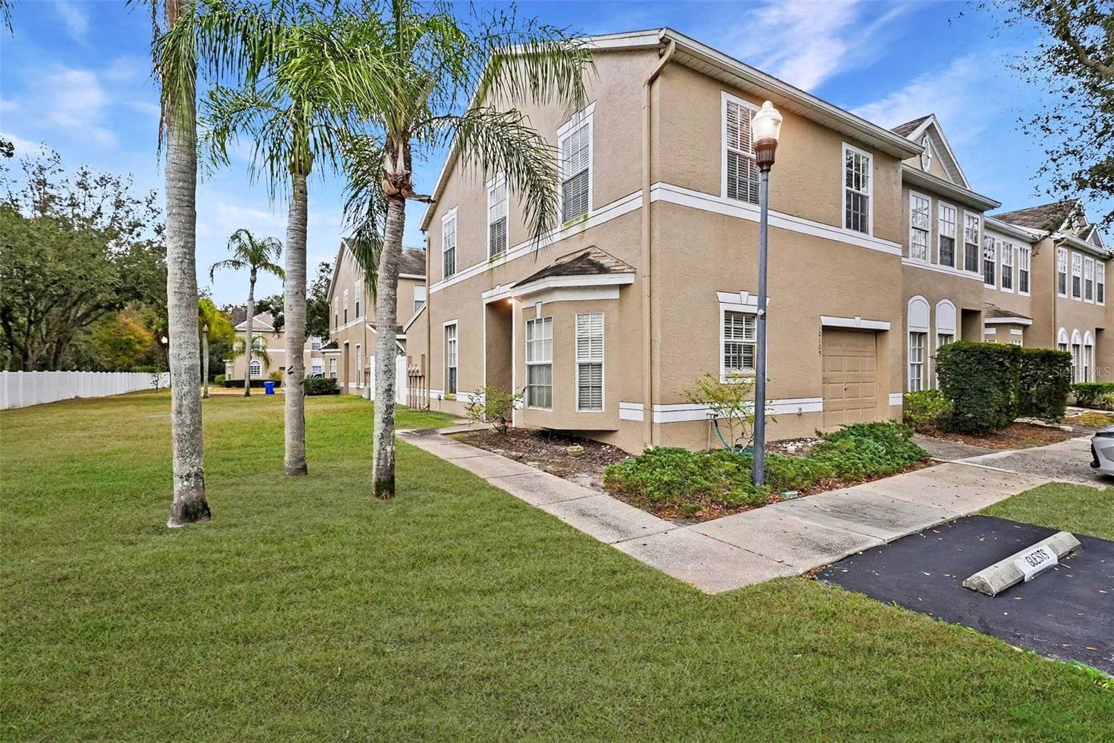 10109 Belleville Pl photo 1