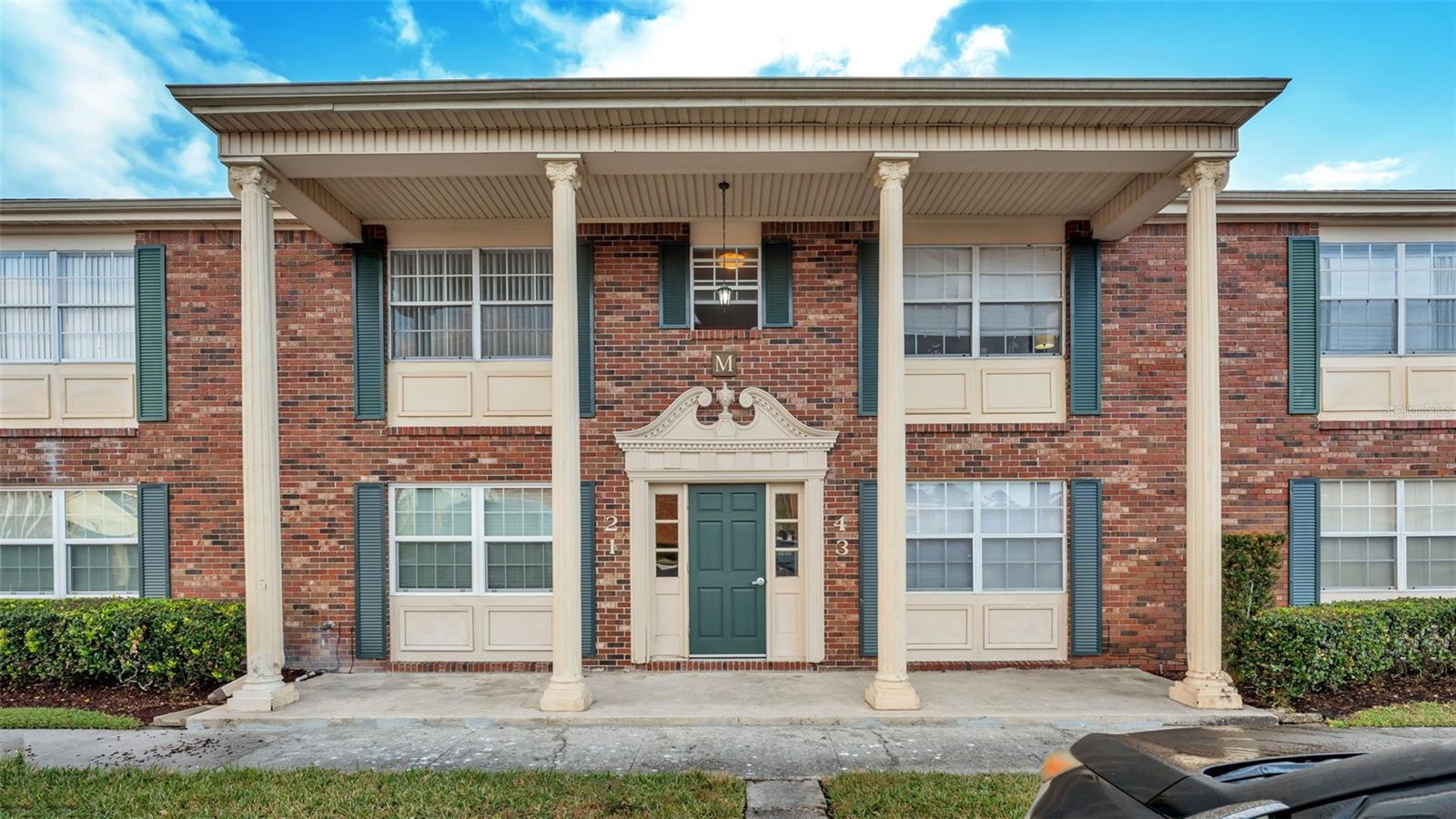 1920 E Edgewood Dr #M2 photo 1