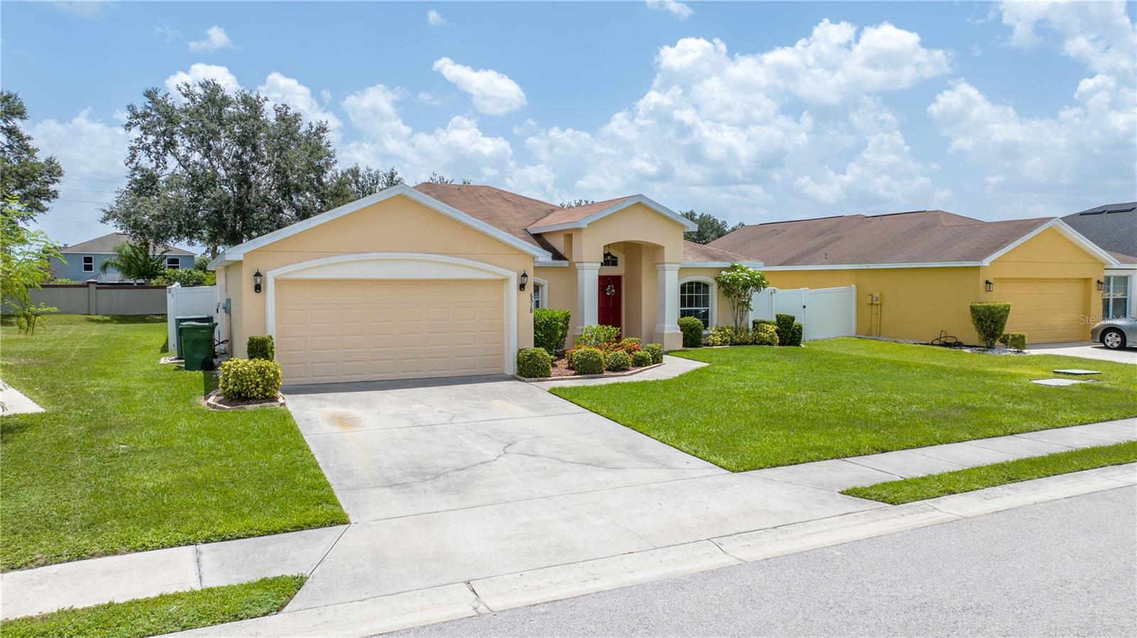 6518 Crescent Loop photo 1
