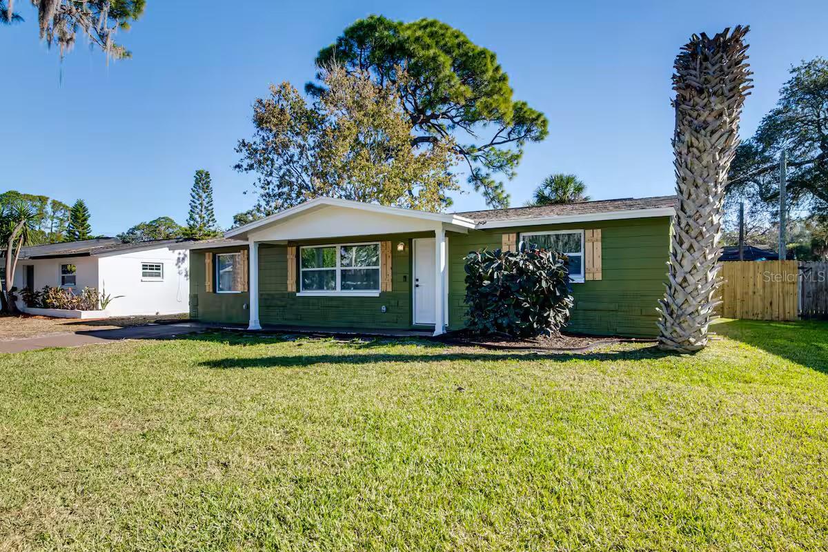7252 Dianne Dr photo 1