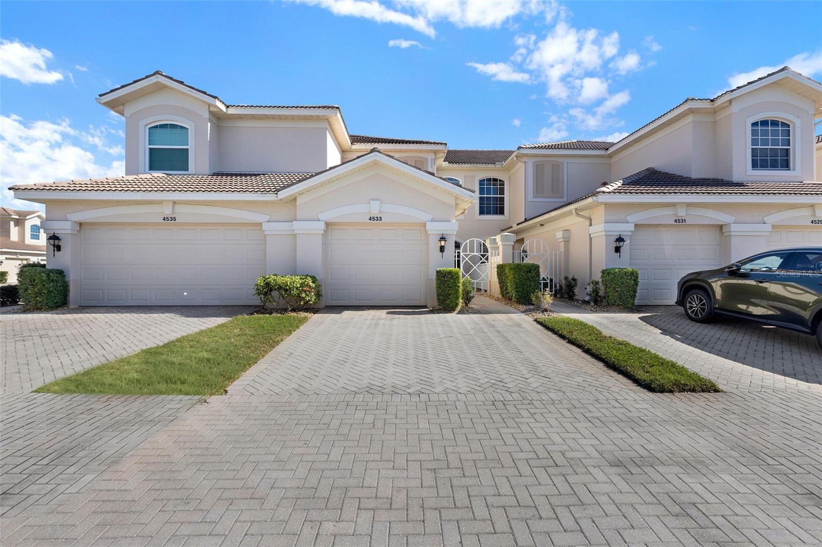 4533 Cinnamon Dr #2707 photo 1
