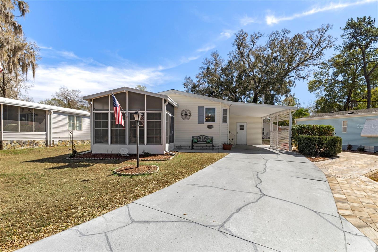 2805 Kingswood Cir photo 1