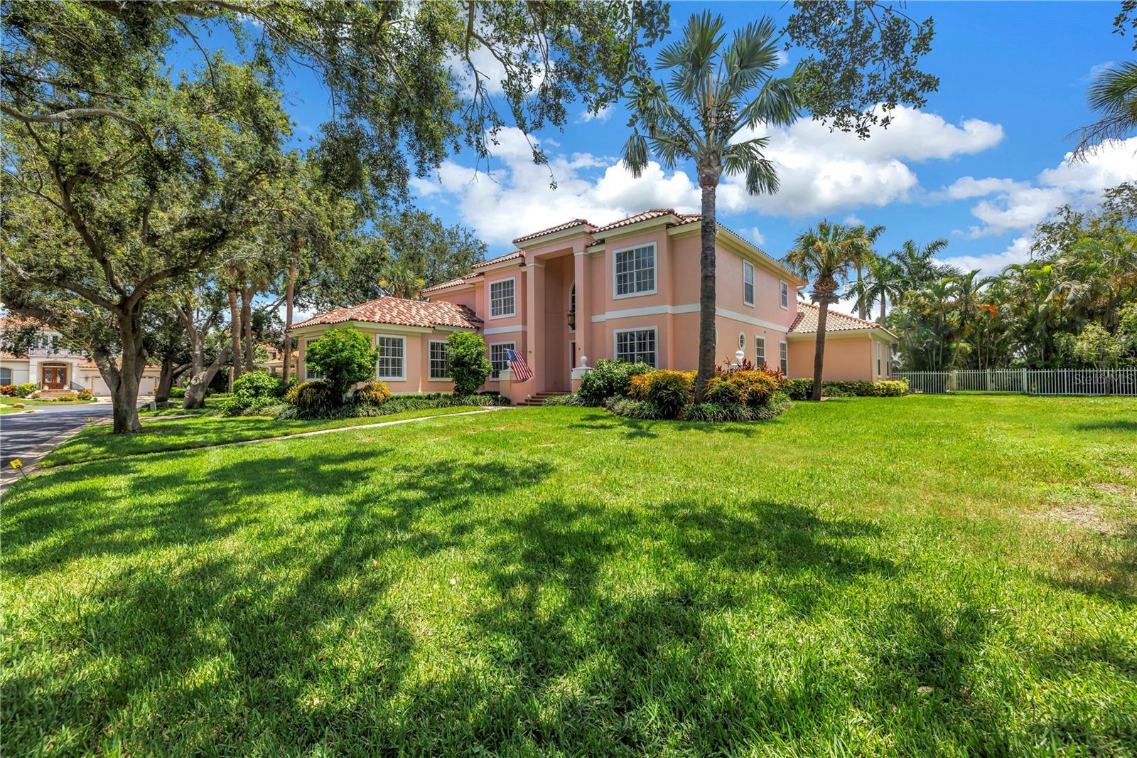 4930 Sandpiper Ln S photo 1