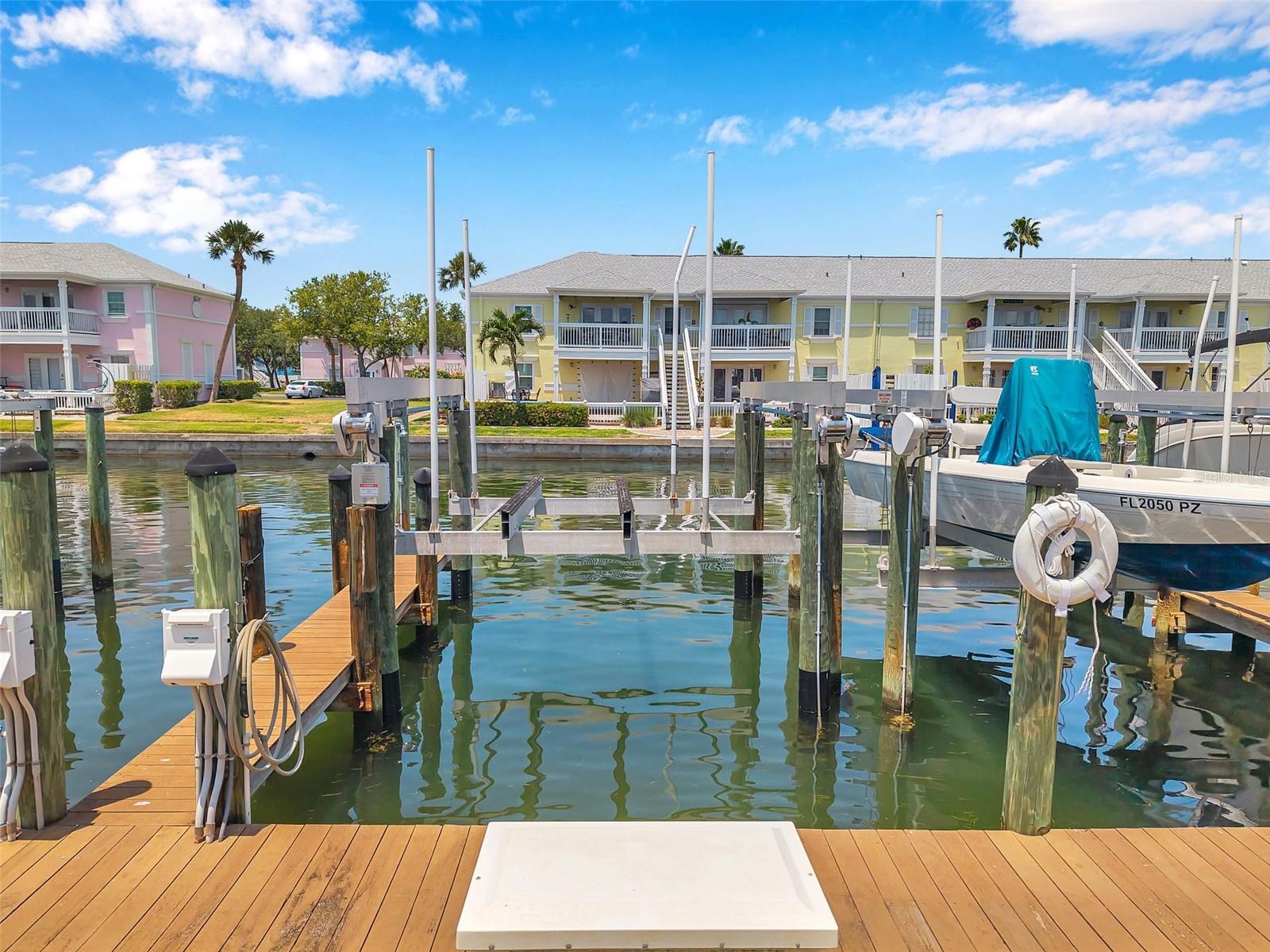 0 #114SS Coquina Key Dr SE #114SS