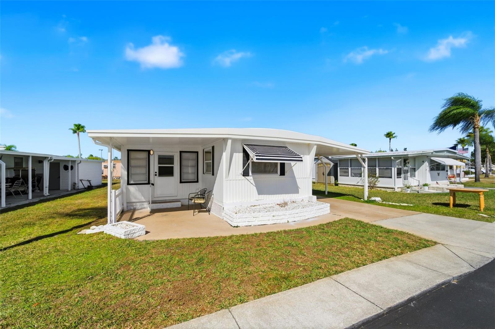 10913 Liberty Dr photo 1