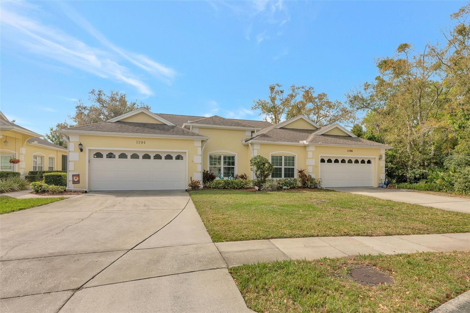 1194 Royal Blvd photo 1