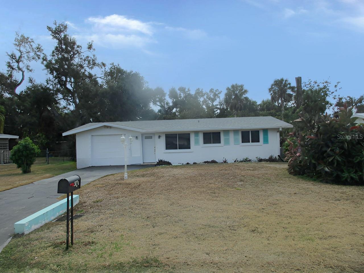 3024 Williamsburg St photo 1