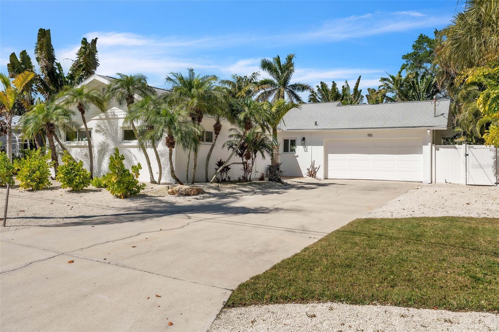 155 Crescent Dr photo 1
