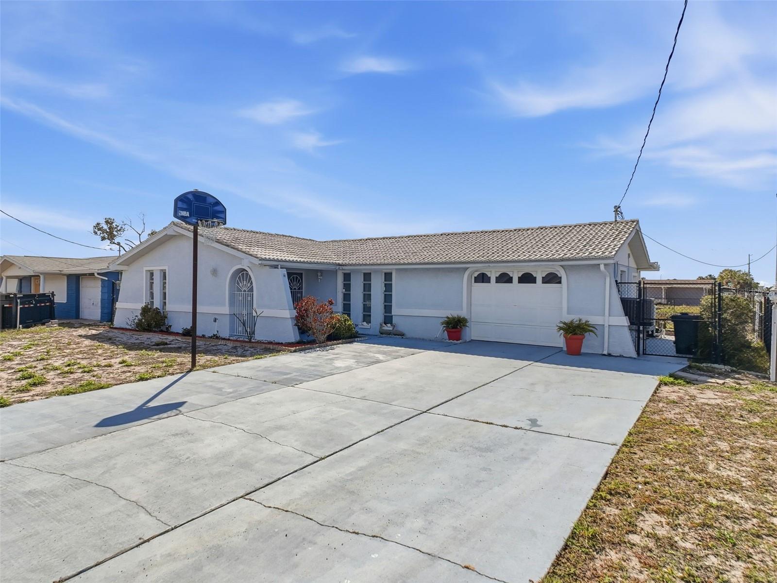 13701 Veronica Dr photo 1