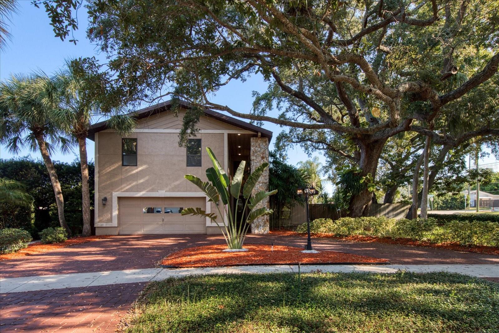 13703 Oak Forest Blvd N photo 1