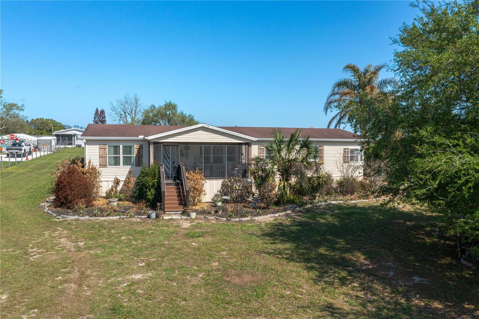 8236 Lake Lowery Rd photo 1