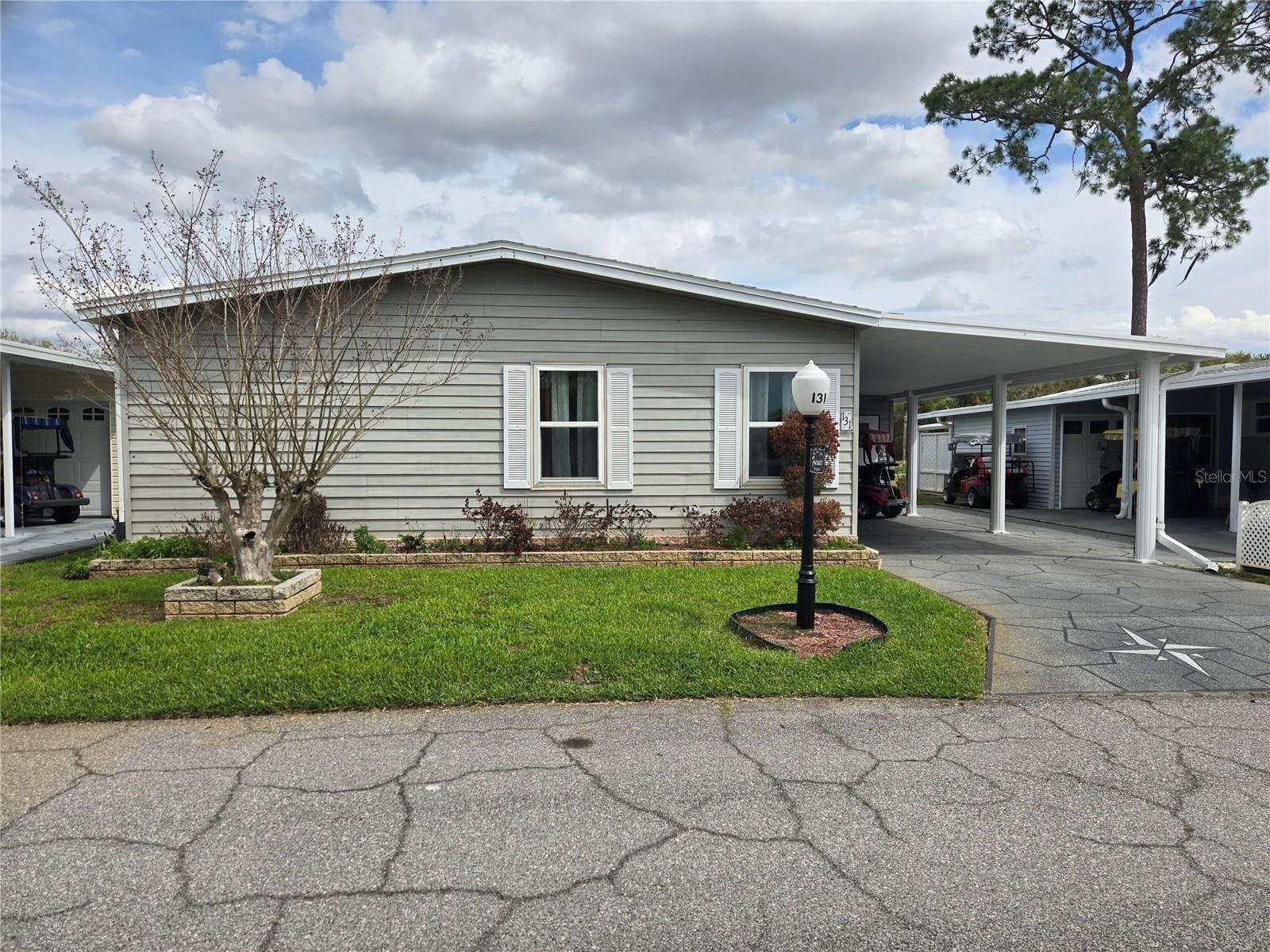 131 Victoria Dr photo 1