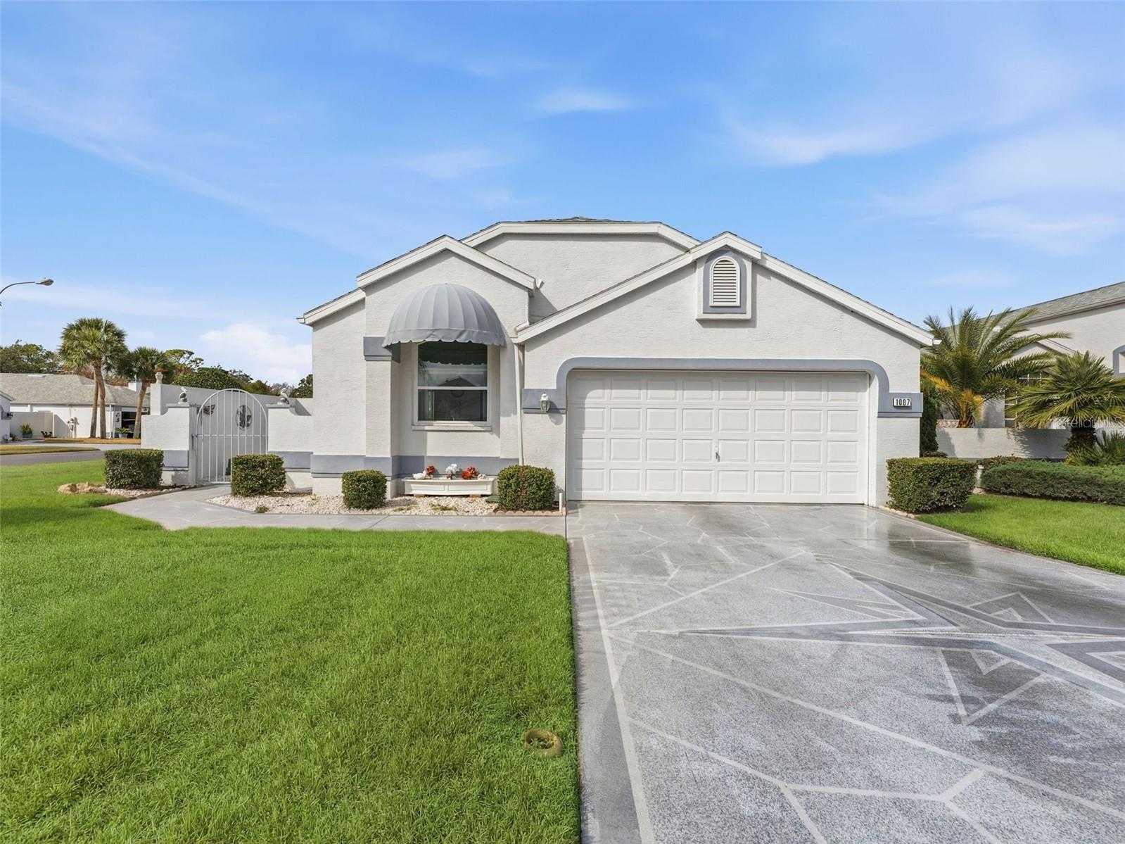 1007 LA Bamba CT photo 1