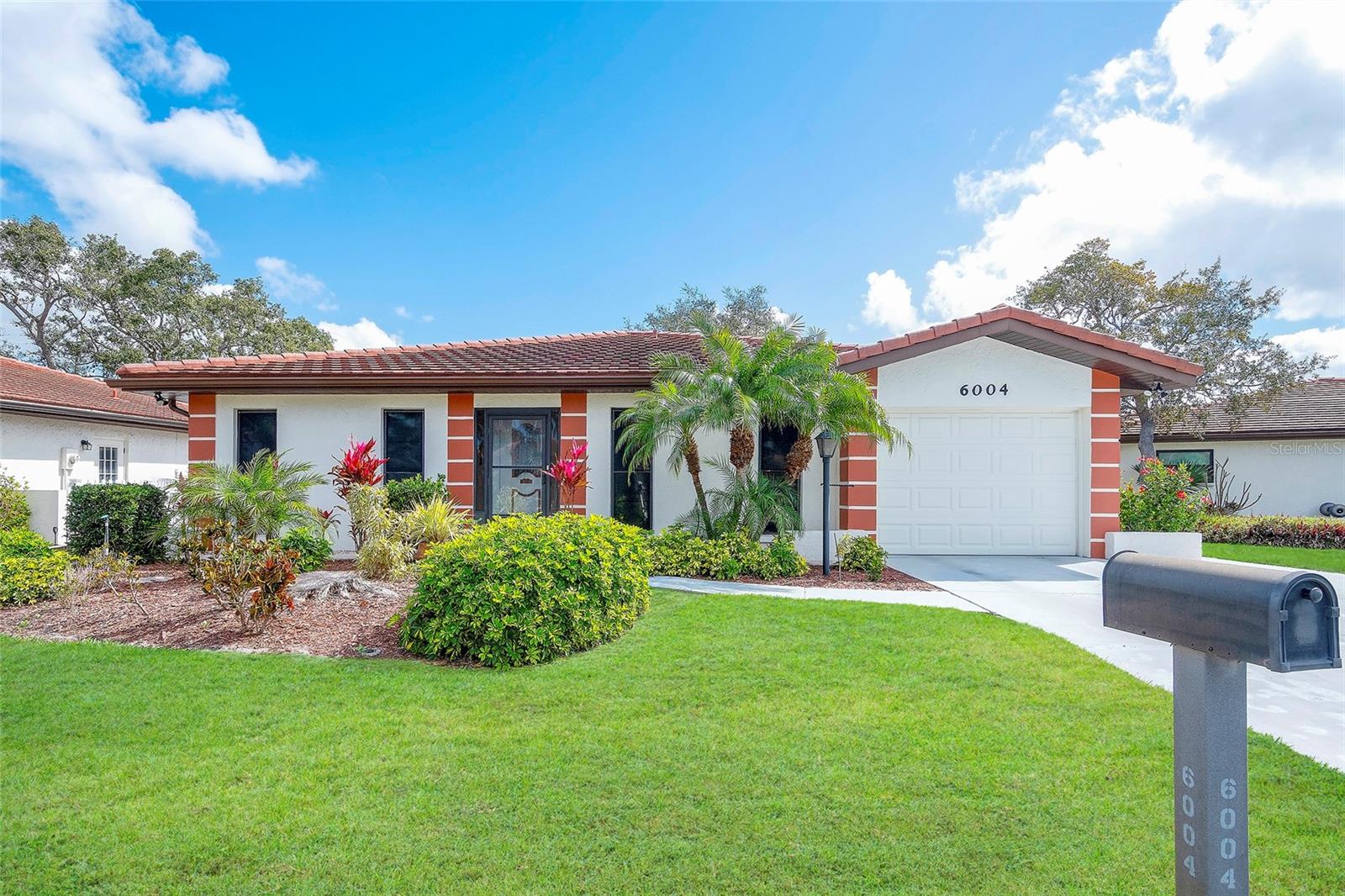 6004 Vivienda Dr #8 photo 1