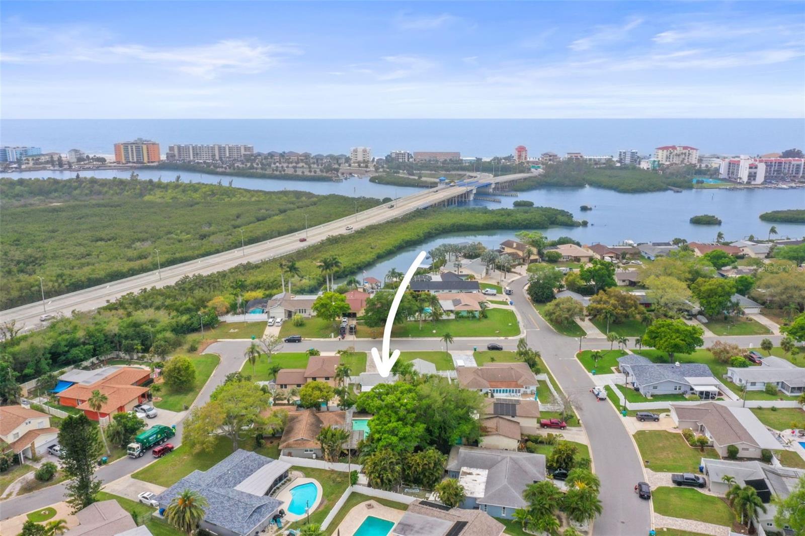 7955 Bayshore Dr photo 1