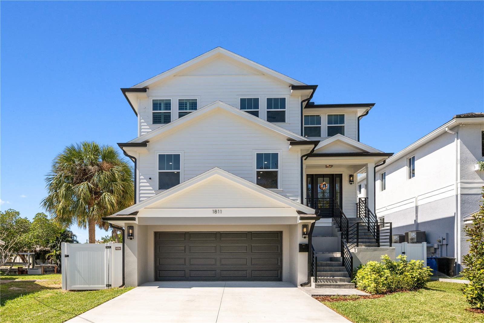 1811 Bayou Grande Blvd NE photo 1