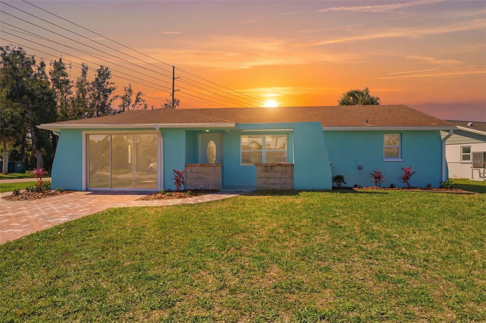 7608 Yachtsman Dr photo 1
