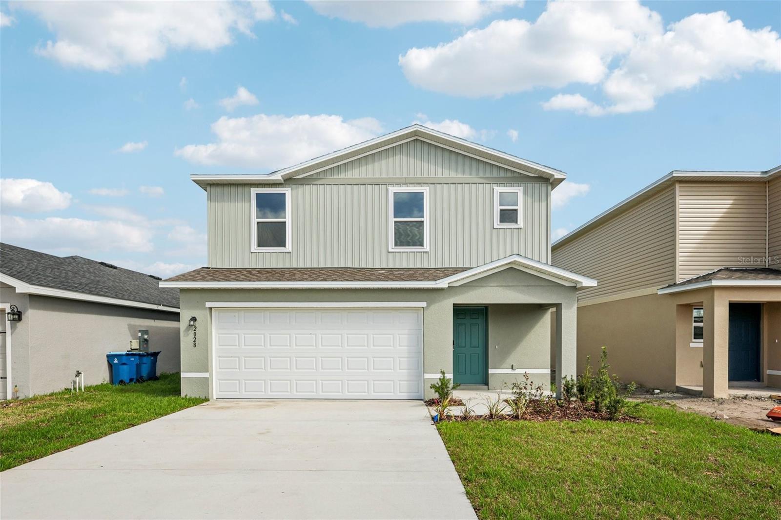 2028 Golden Beak Dr photo 1