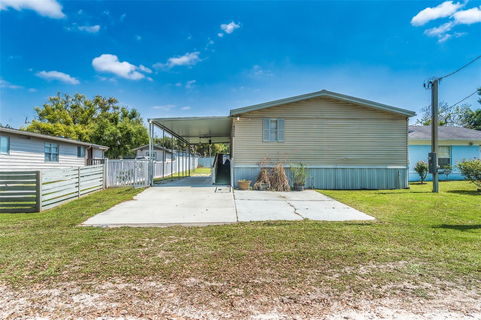 14926 Douglas St photo 1