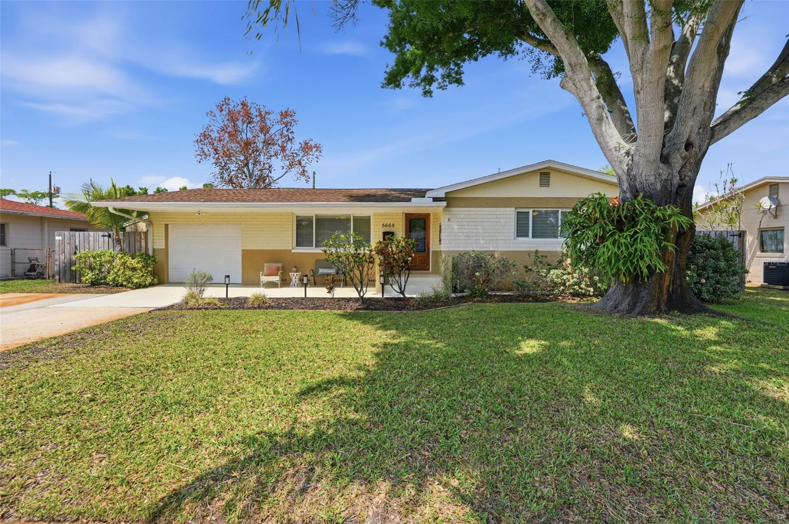 5665 34th Ave N