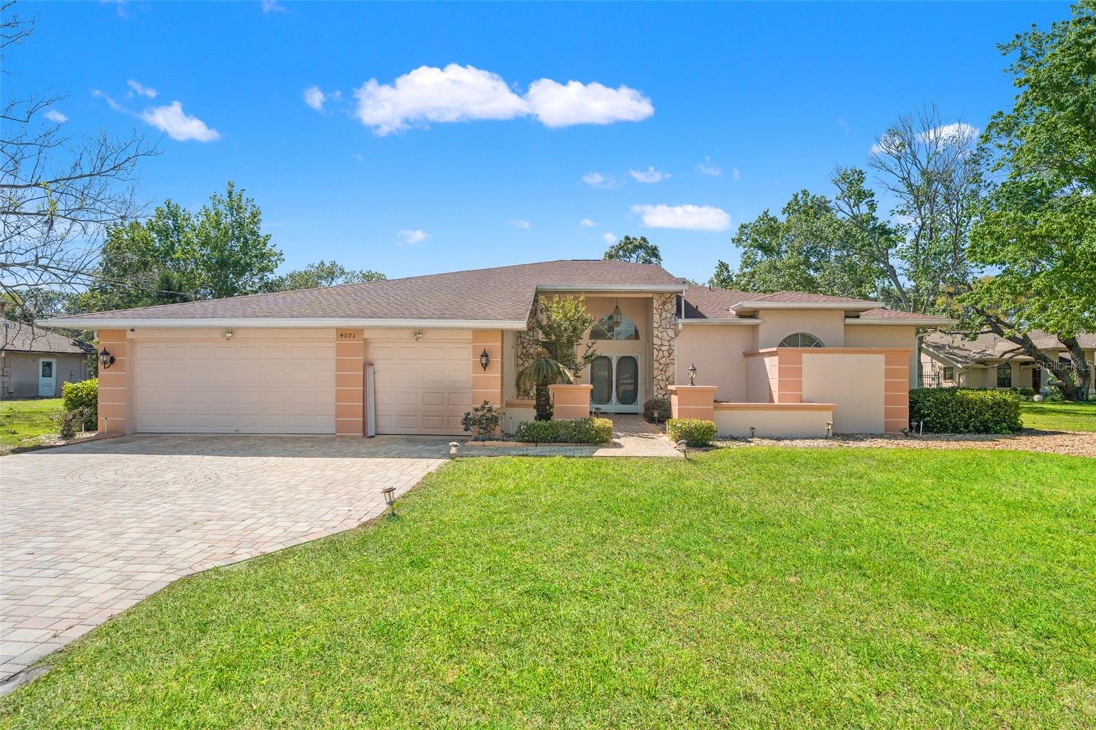 4071 Black Oak Trl photo 1