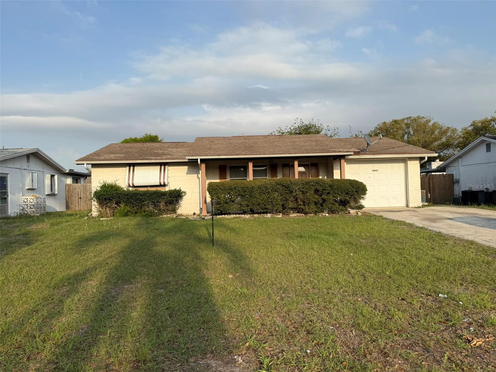 4800 Fleetwood St photo 1