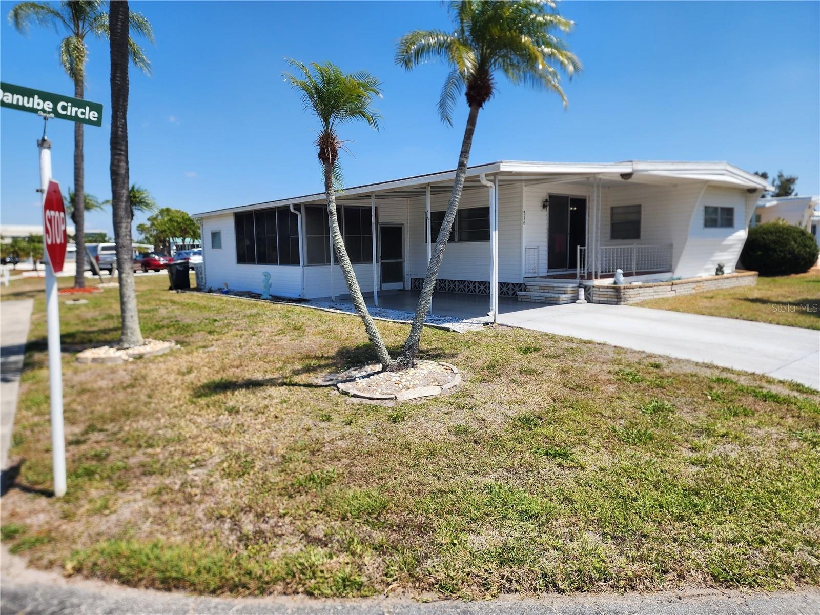 316 Danube Cir photo 1