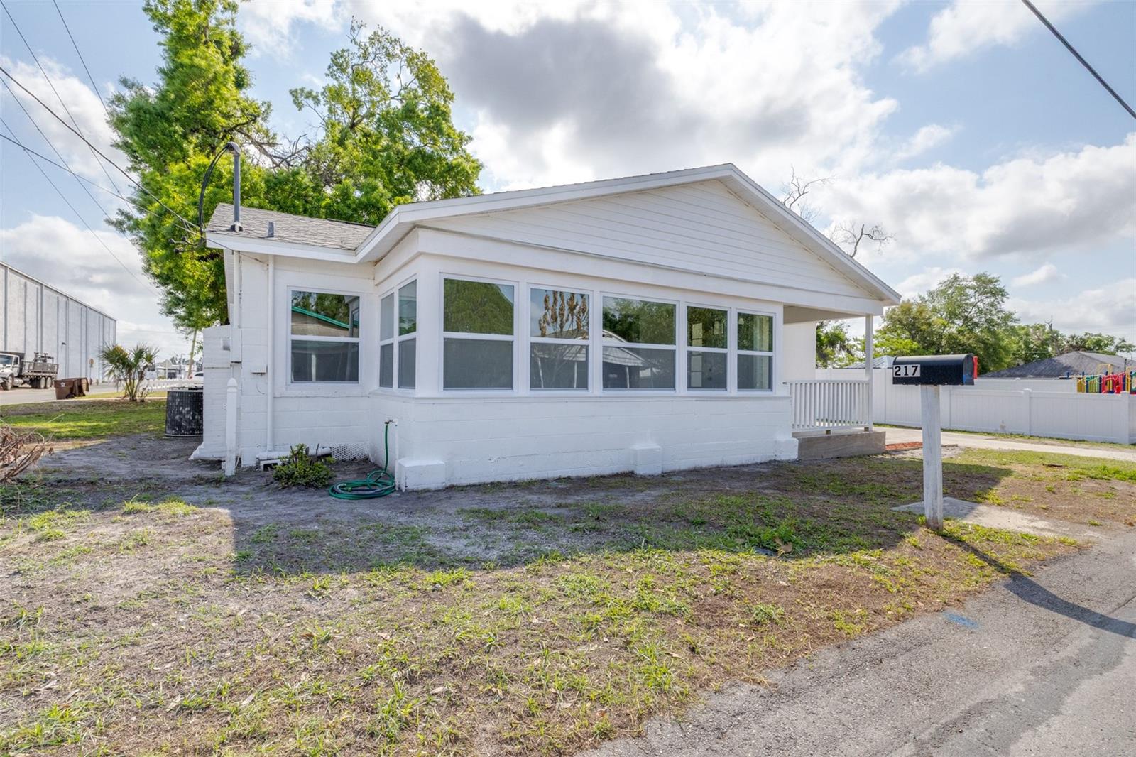 217 NW 4th Ave photo 1