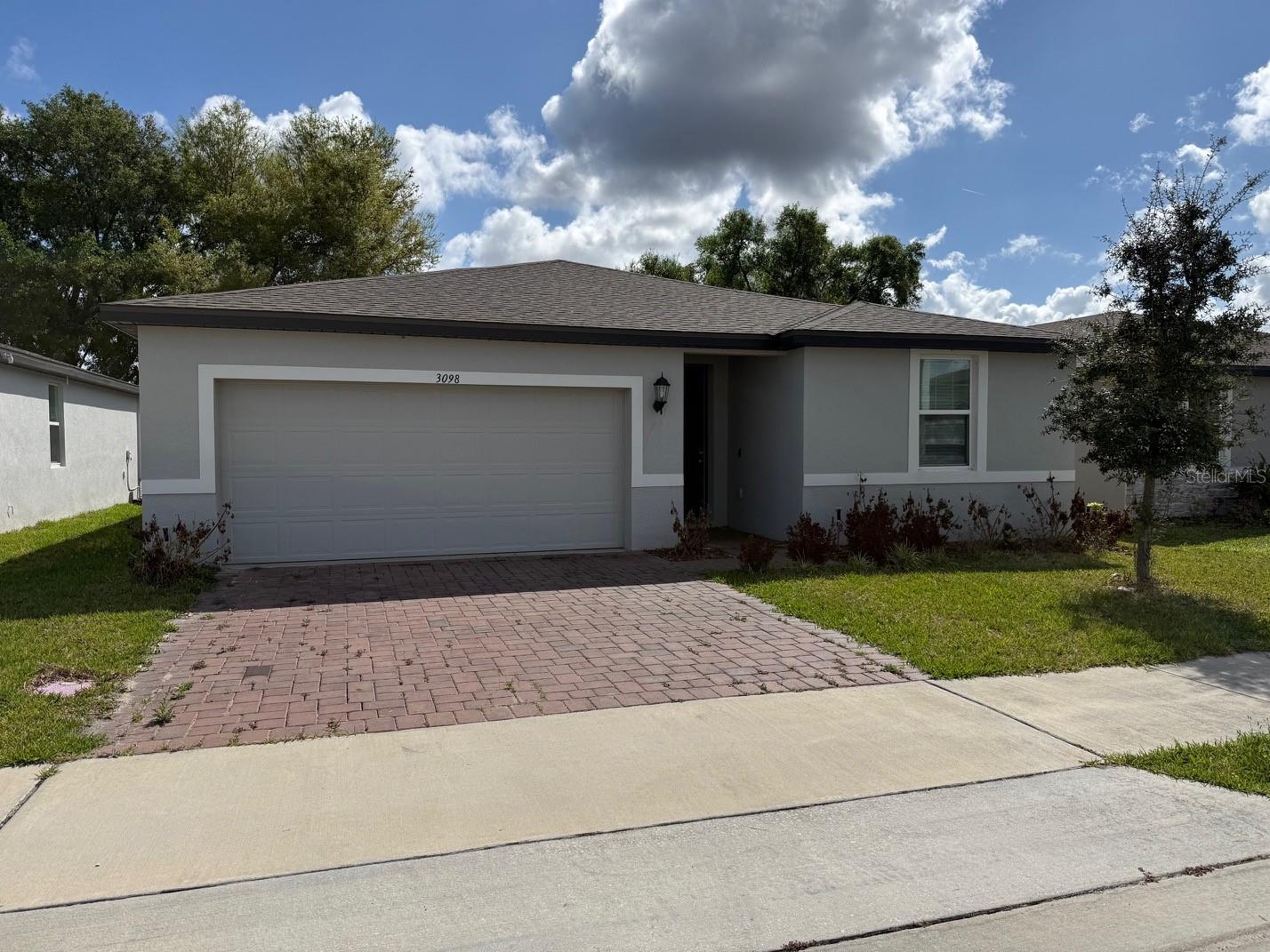3098 Laurel Oak Ln photo 1