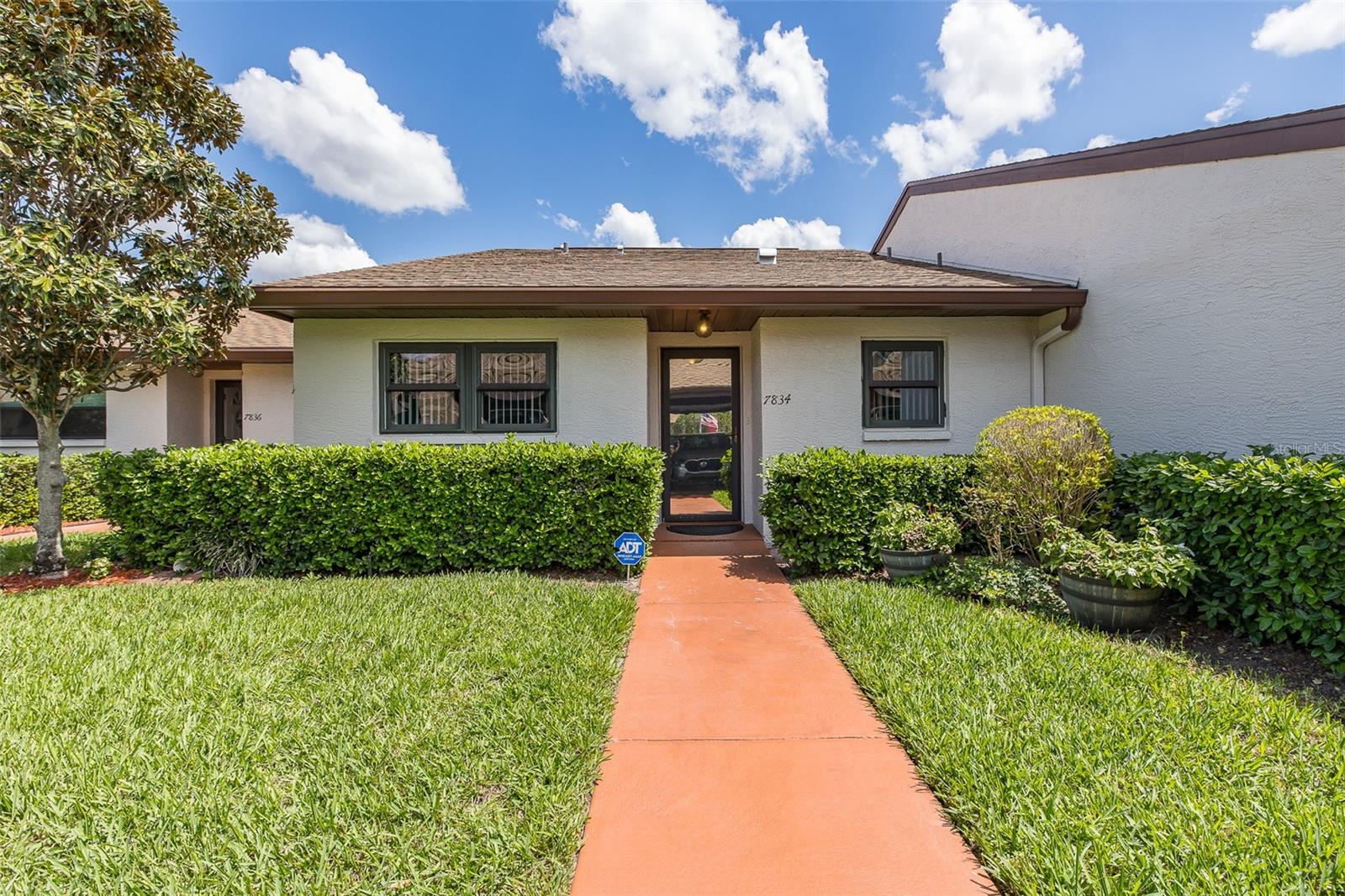7834 Radcliffe Cir photo 1