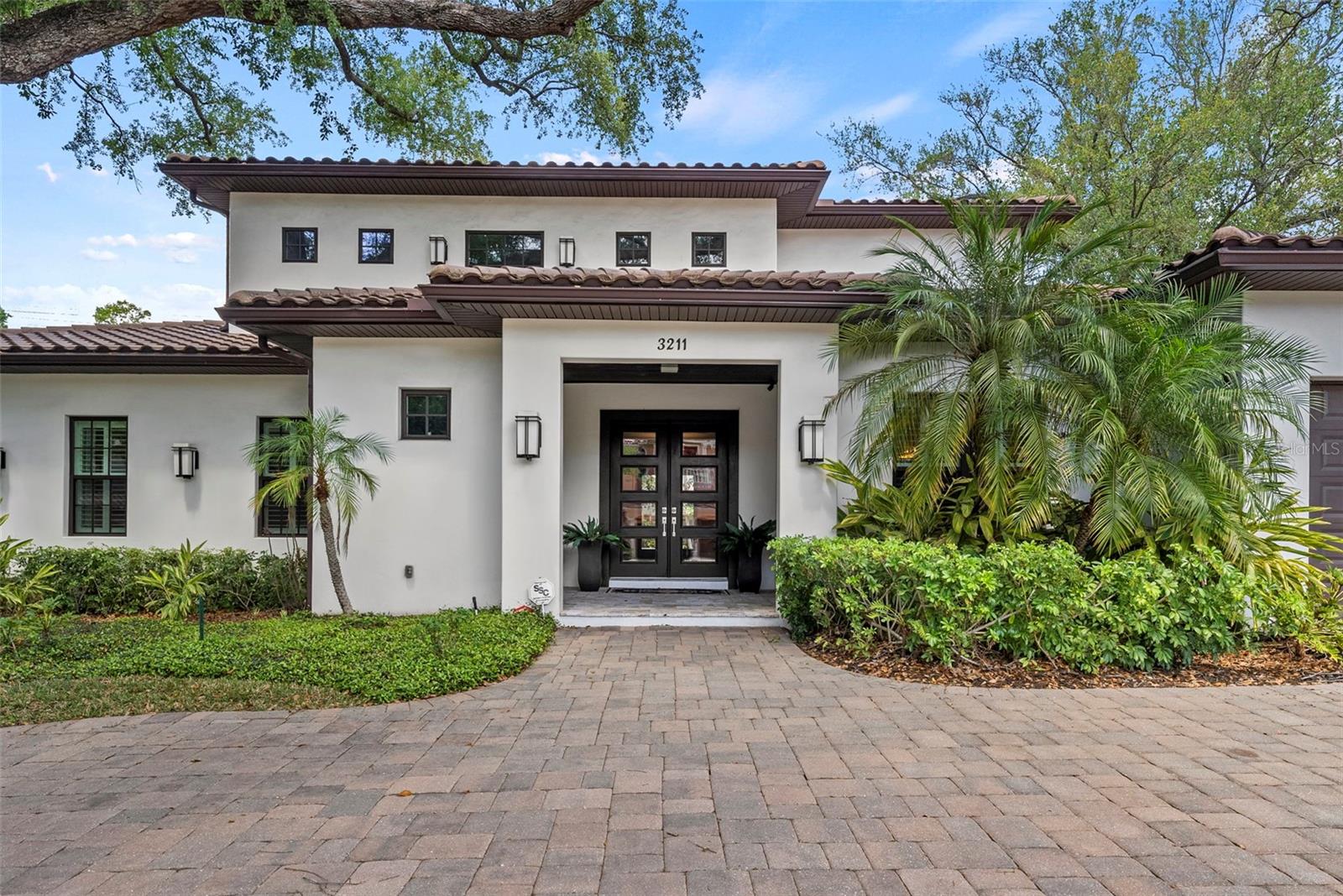 3211 W Bay Villa Ave