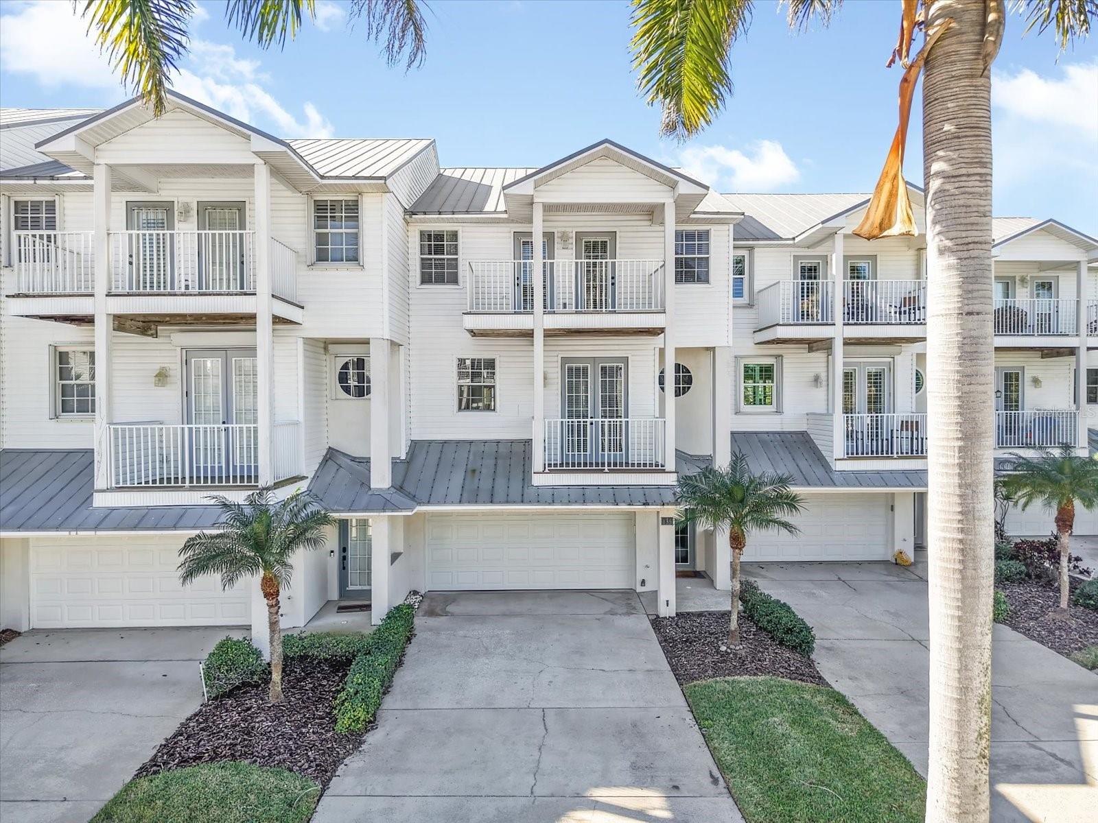 135 Bath Club Cir photo 1