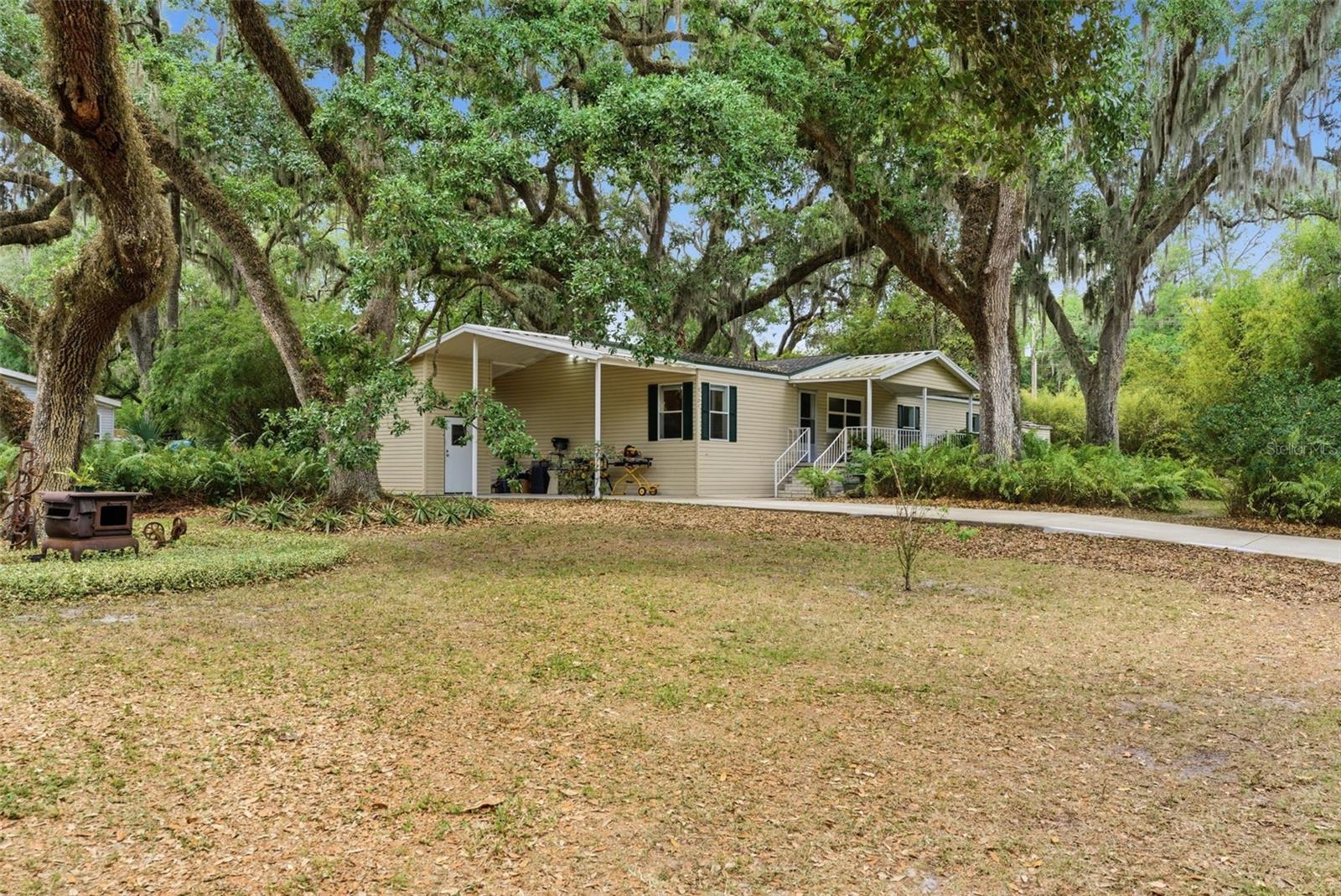 9101 Wood Terrace Dr photo 1