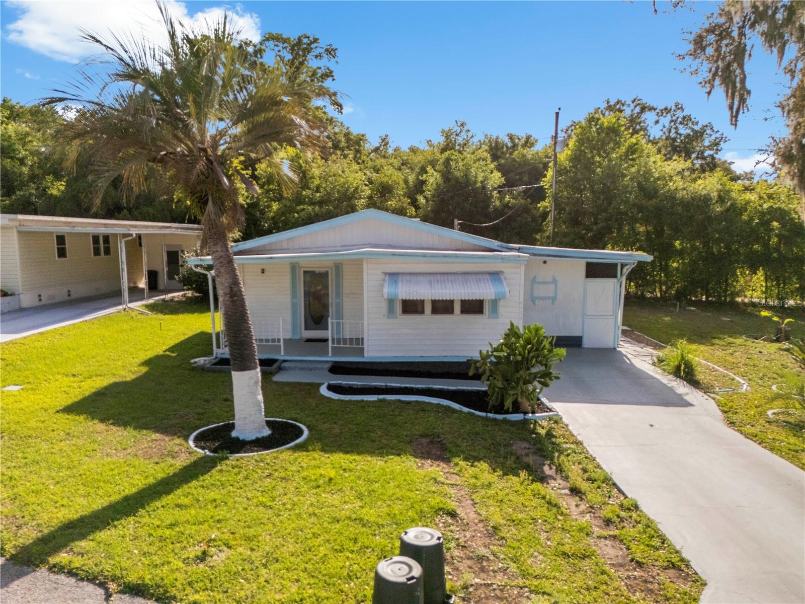 6123 Ridgewood Dr photo 1
