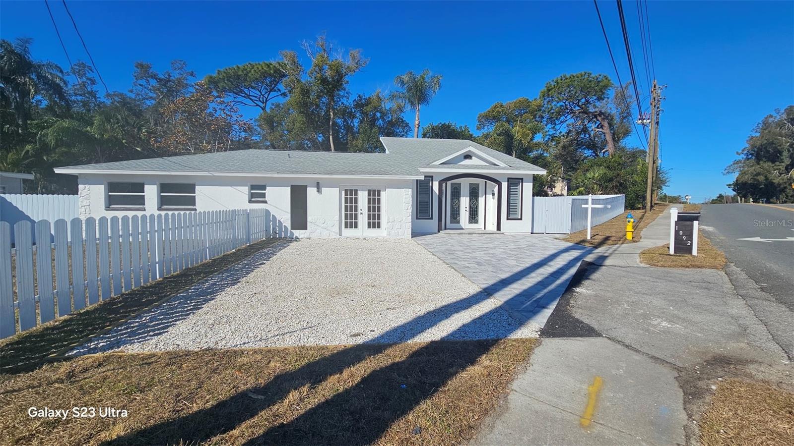 1092 N Florida Ave photo 1