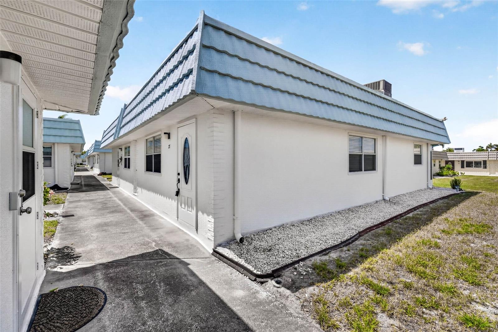 1801 Bedford Ln #27