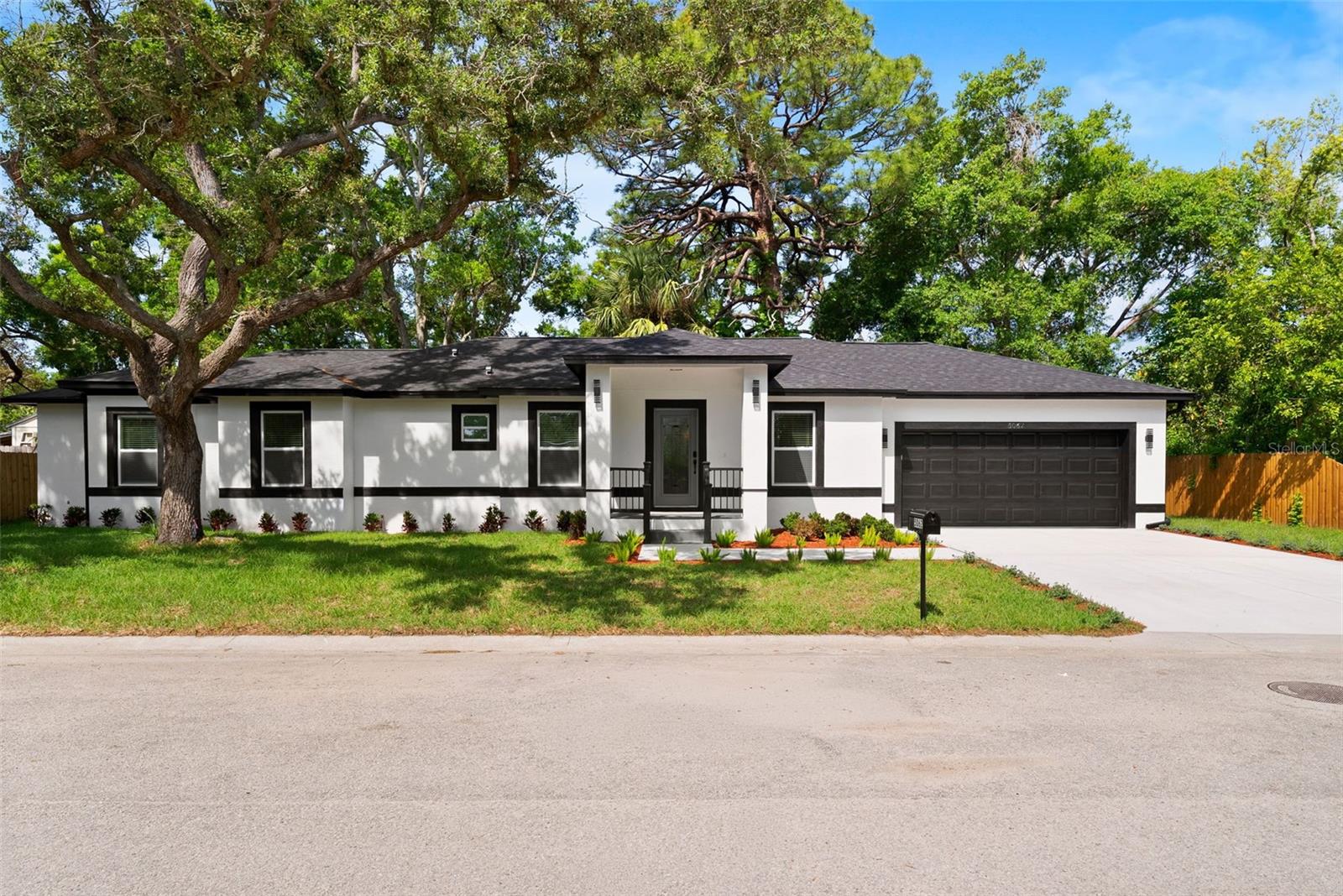5062 80th Ln N photo 1