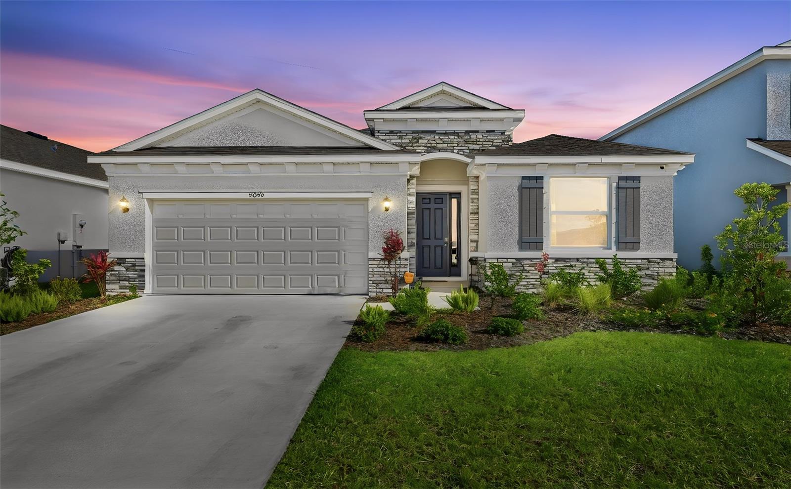 5640 Silver Moonlight Dr photo 1