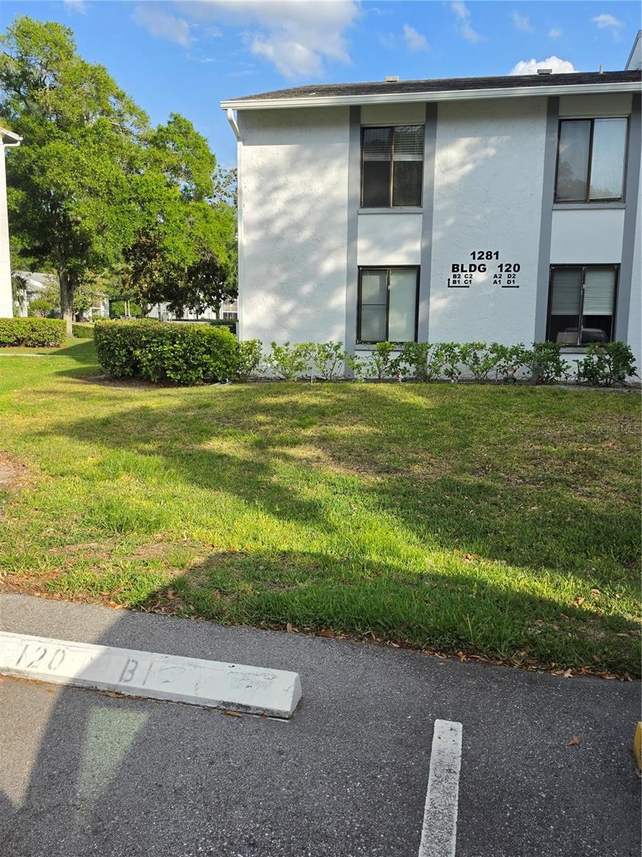 1281 Pine Ridge Cir E #B1 photo 1
