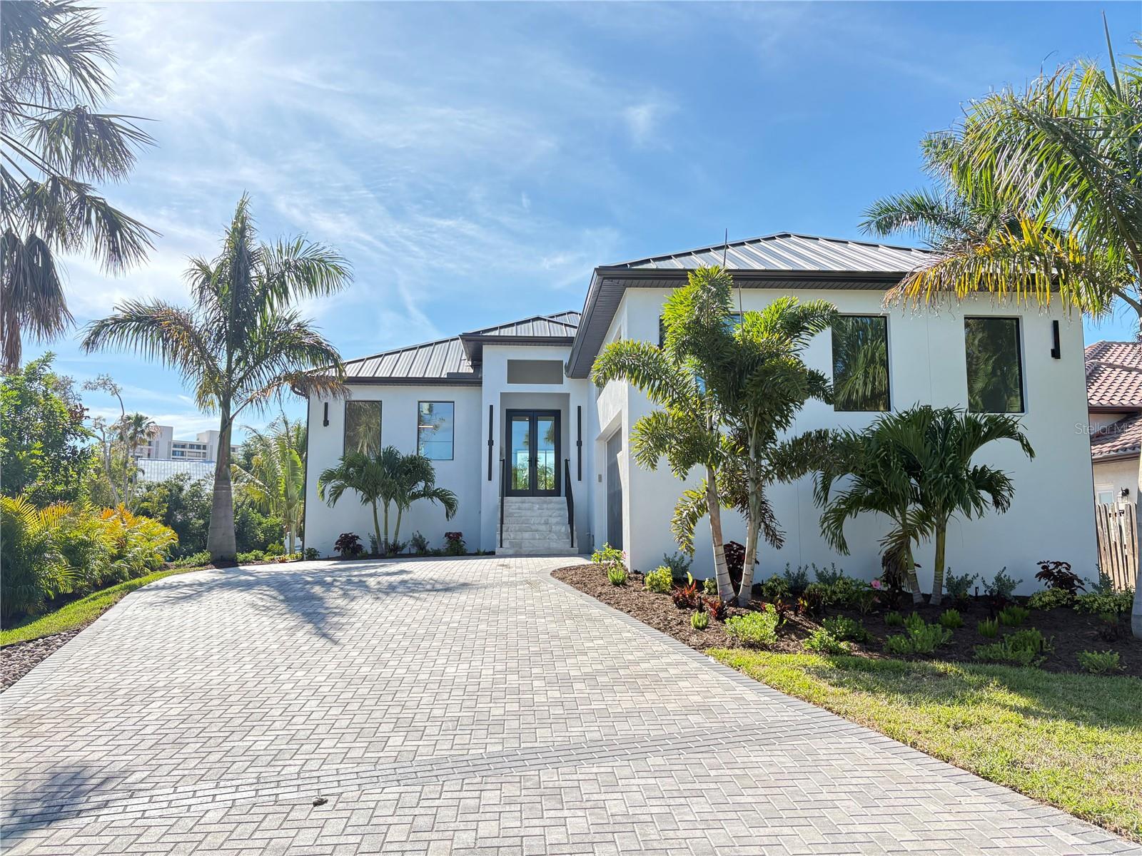 276 Island Cir photo 1