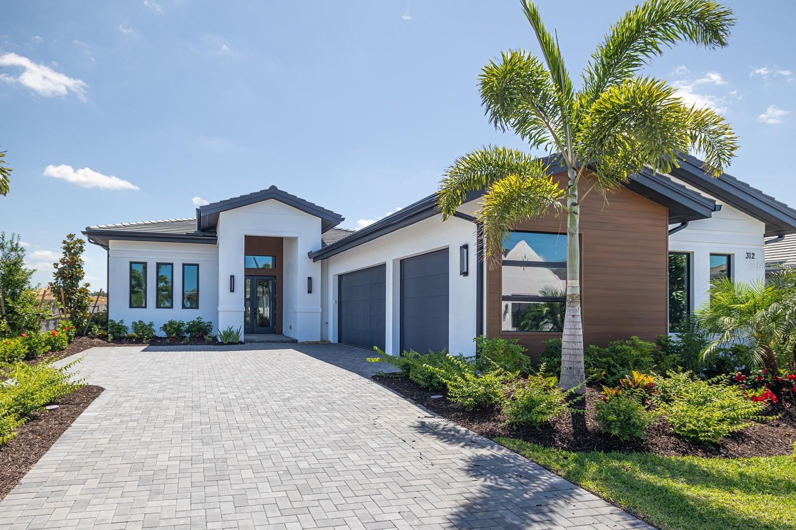 312 Blue Pearl Ct. photo 1