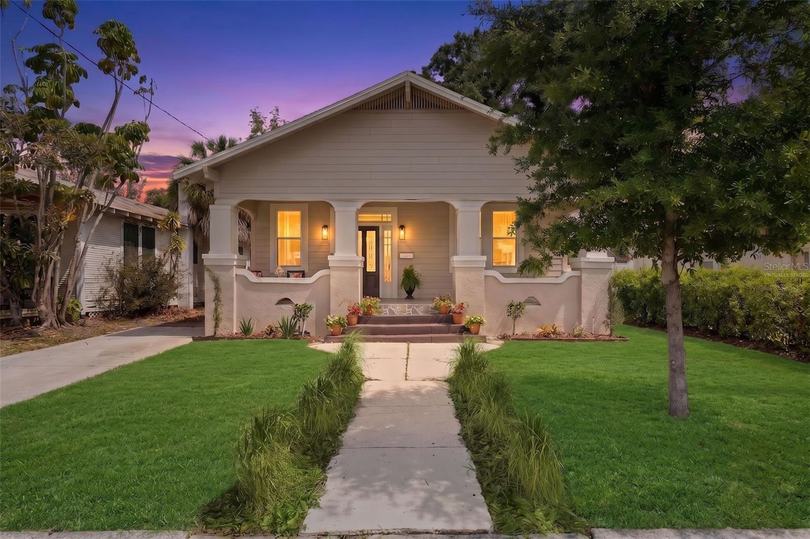 1917 W Lemon St photo 1