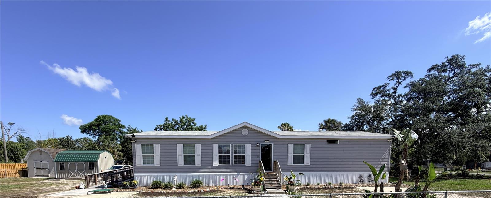 9811 Bud St photo 1