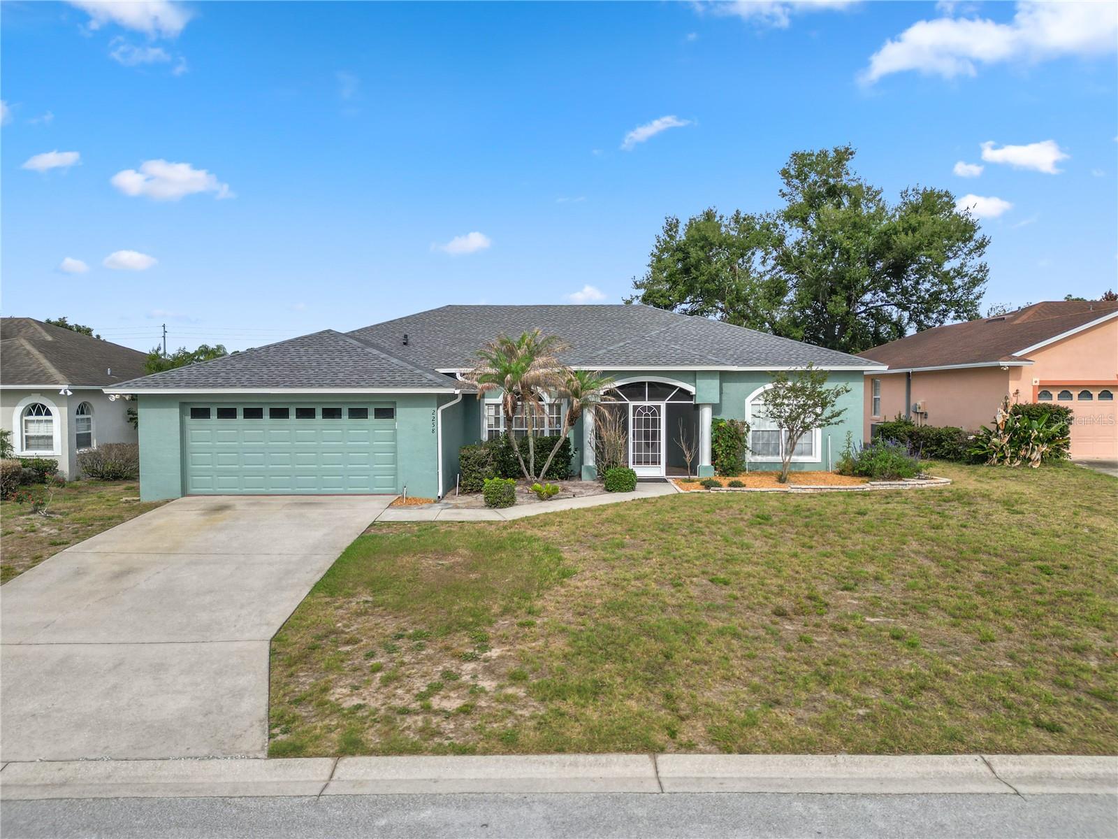 2258 Colony Club Dr photo 1