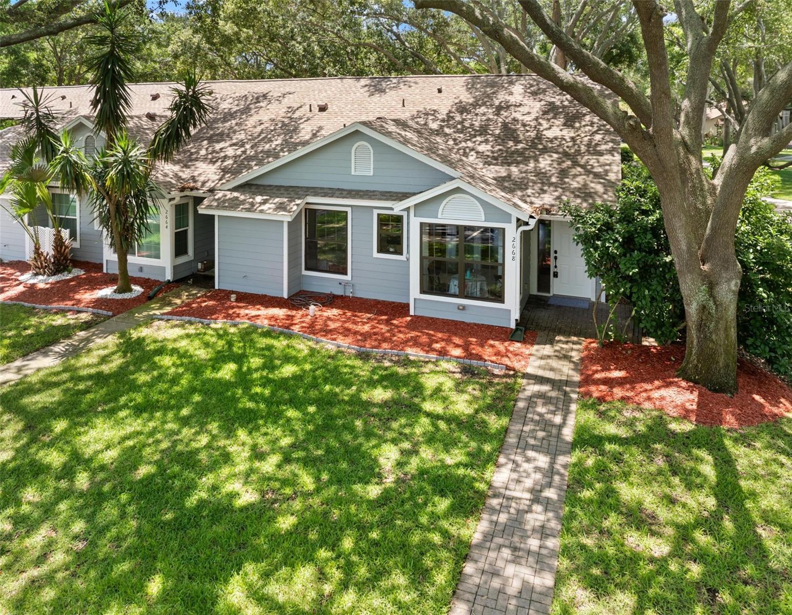 2668 Bentley Dr photo 1